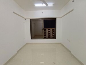 Room in 3 BHK Apartment at Majestic Amarjyoti CHS, Chembur – for Rent