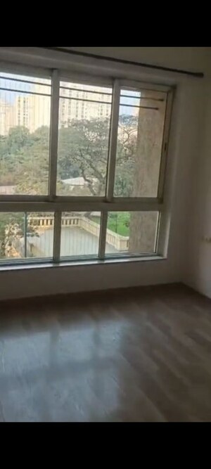 Room in 3 BHK Apartment at Hiranandani Estate, Ghodbunder Road – for Rent
