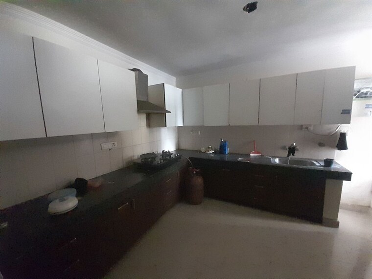 Kitchen, maya-garden-city 3 Bedroom 1852 Sq.Ft. Apartment In Lohgarh Zirakpur 9854484