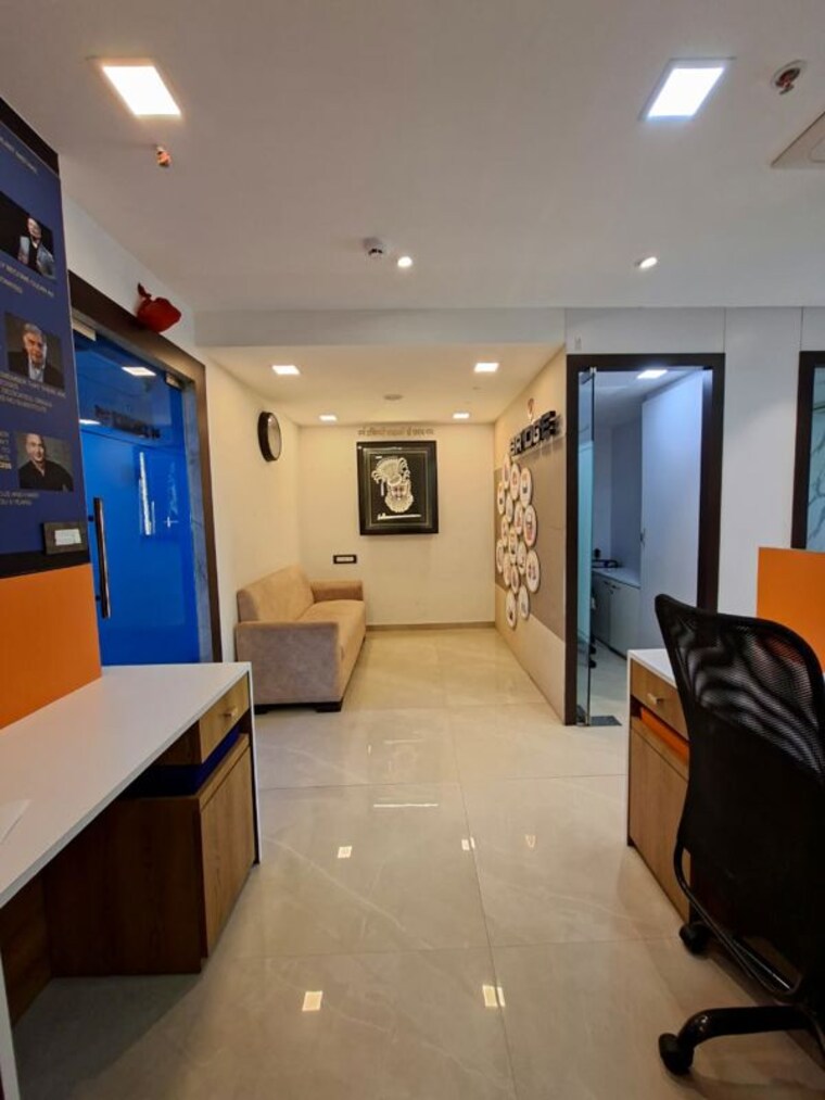 Team Area, sureshwari-it-park Commercial Office Space 584 Sq.Ft. In Borivali West Mumbai 9854494