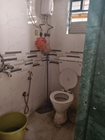 Bathroom in 1 RK Apartment at Vile Parle West – for Rent