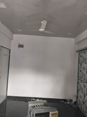 Room in 1 RK Apartment at Vile Parle West – for Rent