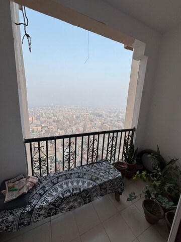 Balcony in 1 RK Apartment at Varun Enclave, Sector 28 – for Rent