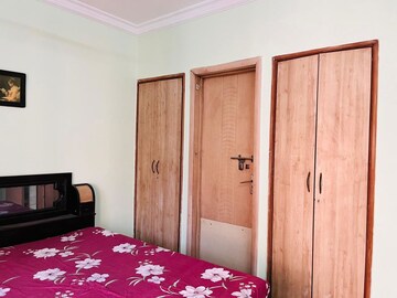 Bedroom in 1 BHK Apartment at Summit Apartment, Goregaon East – for Rent