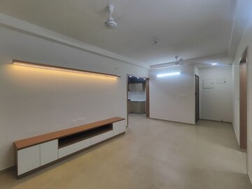 Room in  Apartment at Bhartiya Nikoo Homes Phase 2, Thanisandra Main Road – for Rent