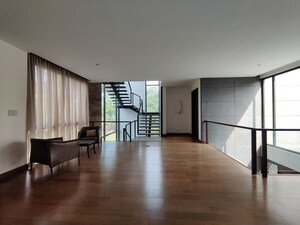 Room in 5 BHK Villa at Prestige Golfshire, Nandi Hills – for Rent