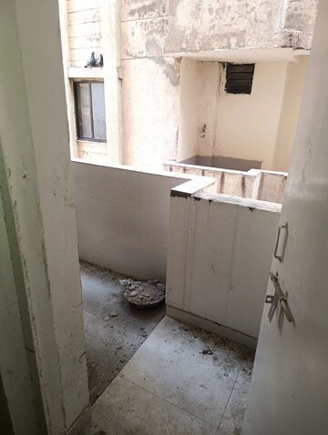 Bathroom in 2 BHK Apartment at Satellite – for Rent