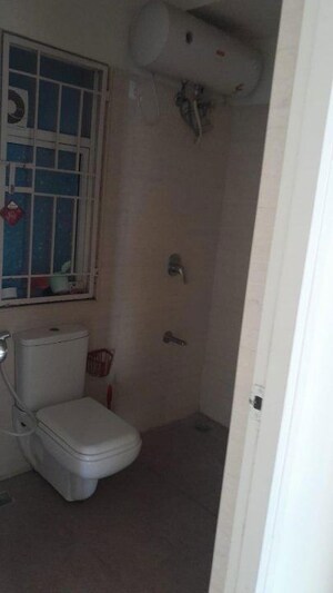 Bathroom in 2 BHK Apartment at SS Residency Sanjay Nagar, Sanjay Nagar – for Rent