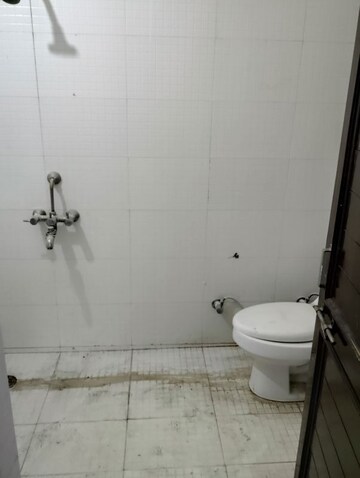 Bathroom in 3 BHK Builder Floor at Sector 17 – for Rent