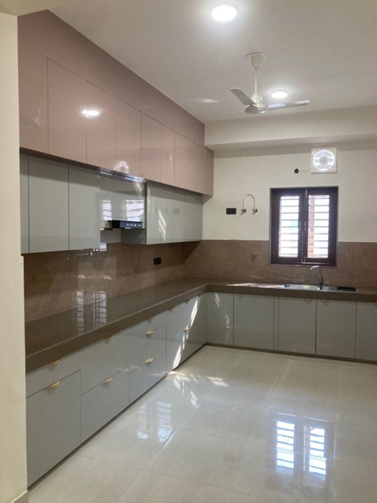 Kitchen, spring field colony 3 Bedroom 2250 Sq.Ft. Builder Floor In Spring Field Colony Faridabad 9854628