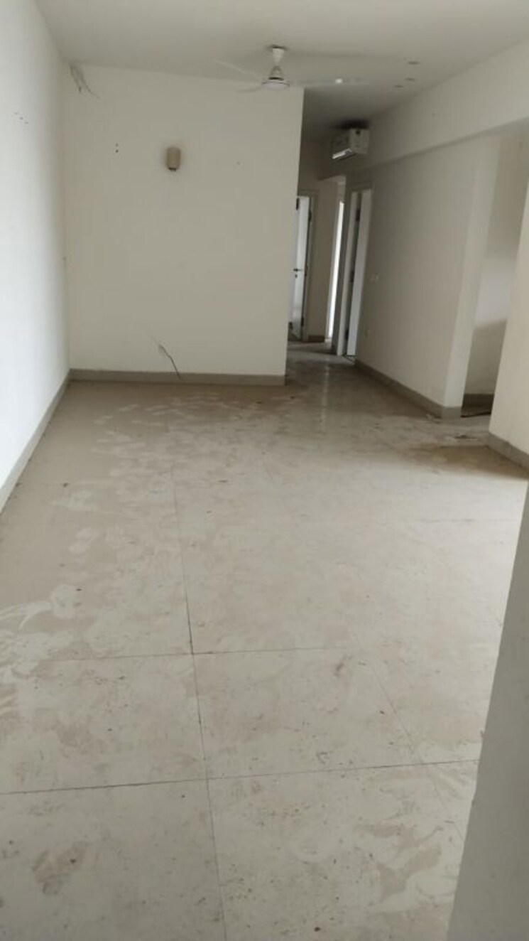 Room, signature-global-proxima 2 Bedroom 750 Sq.Ft. Apartment In Sector 89 Gurgaon 9854633