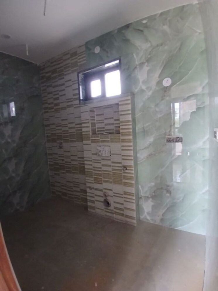 Bathroom, sector 31 3 Bedroom 2250 Sq.Ft. Builder Floor In Sector 31 Faridabad 9854637