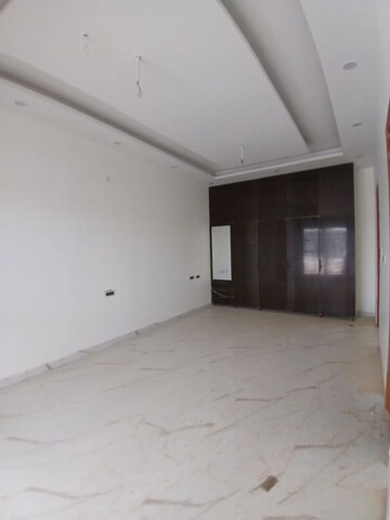 Room in 3 BHK Builder Floor at Sector 31 – for Sale