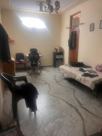 1 BHK Builder Floor For Rent in Spring Field Colony