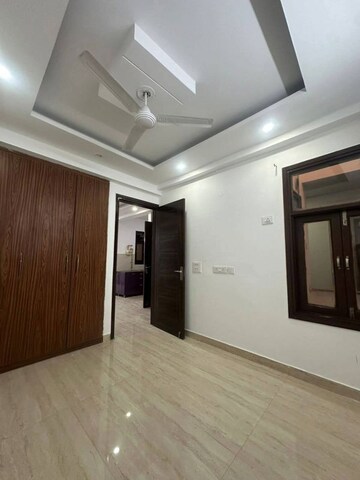 Room in 2 BHK Builder Floor at Saket – for Rent