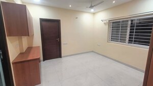 Room in 3 BHK Apartment at Poulomi Avante, Kokapet – for Rent