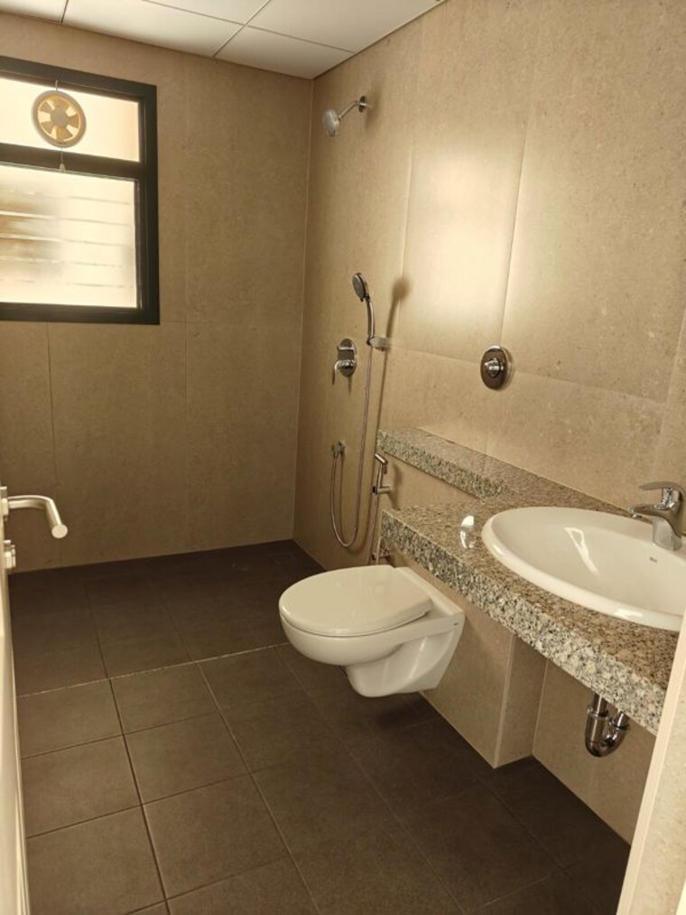 Bathroom, sobha-victoria-park 3.5 Bedroom 1833 Sq.Ft. Apartment In Hennur Road Bangalore 8748638