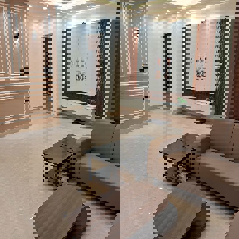 3 BHK + Servant Room 125 Sq.Yd. Builder Floor in RPS Palm Drive