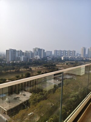 Swimming Pool in 4 BHK Apartment at Kalpataru Vista, Sector 128 – for Rent