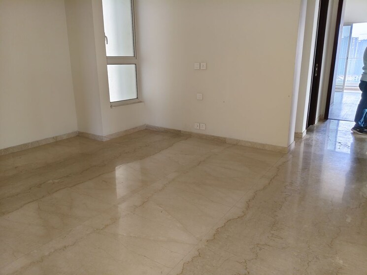 Room, kalpataru-vista 4 Bedroom 3905 Sq.Ft. Apartment In Sector 128 Noida 9854681