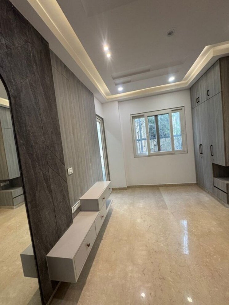 Bedroom, paschim vihar 3 Bedroom 150 Sq.Yd. Builder Floor In Paschim Vihar Delhi 9854698