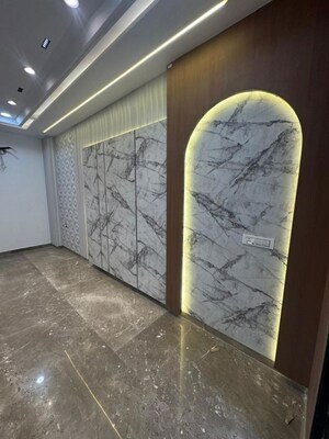 Room in 3 BHK Builder Floor at Paschim Vihar – for Rent