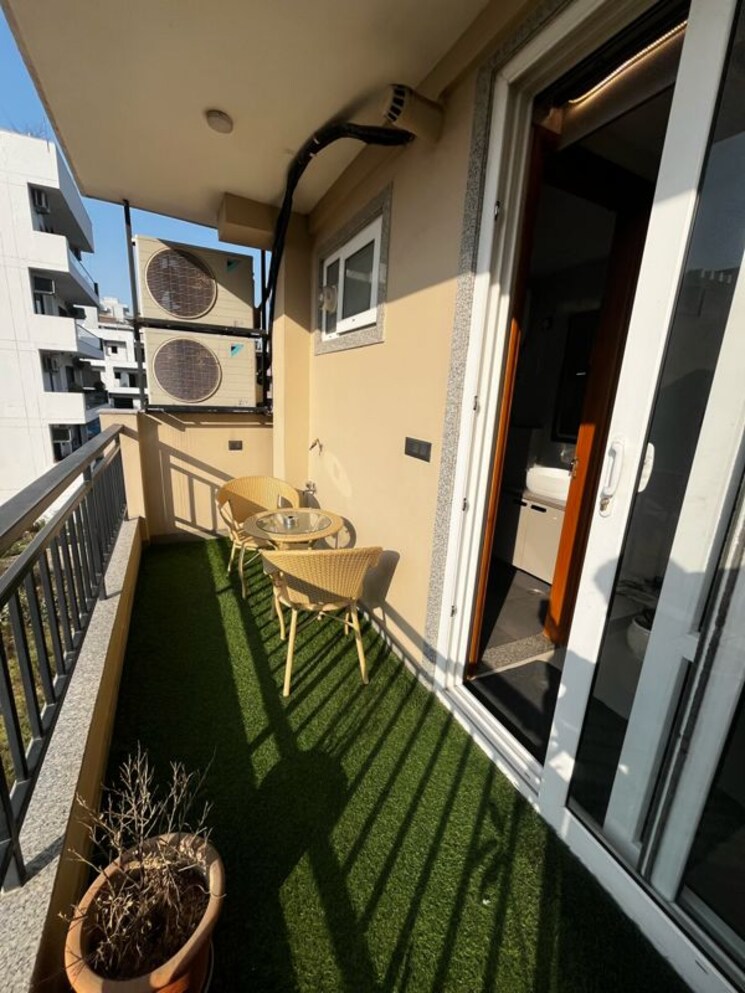 Balcony, sector 42 1 Bedroom 985 Sq.Ft. Builder Floor In Sector 42 Gurgaon 9854700