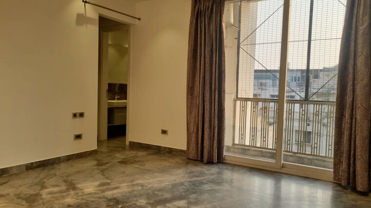 Room, hauz khas enclave 3 Bedroom 285 Sq.Ft. Builder Floor In Hauz Khas Enclave Delhi 9854705