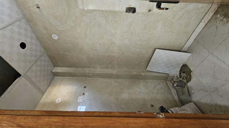 Bathroom, dilshad colony 3 Bedroom 900 Sq.Ft. Builder Floor In Dilshad Colony Delhi 9854708
