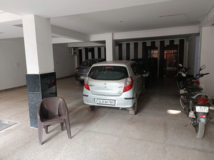  Parking, rajpur khurd extension 3 Bedroom 1170 Sq.Ft. Builder Floor In Rajpur Khurd Extension Delhi 9854532