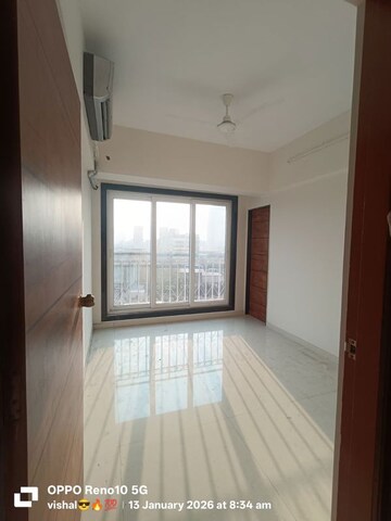 Room in 2 BHK Apartment at Yash Trinity, Dadar West – for Rent