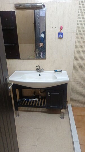 Team Area in  Pg at West Patel Nagar – for Rent