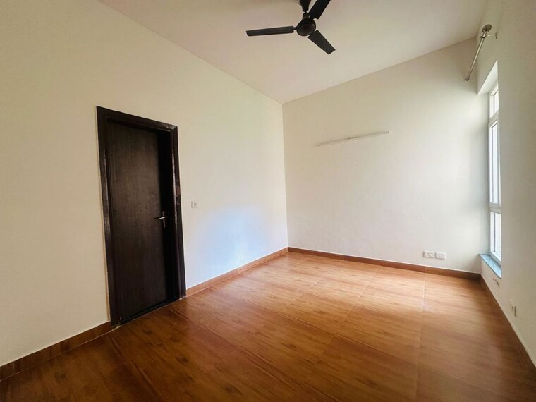 Room, bptp-park-elite-premium 3 Bedroom 1000 Sq.Ft. Apartment In Sector 84 Faridabad 9854735