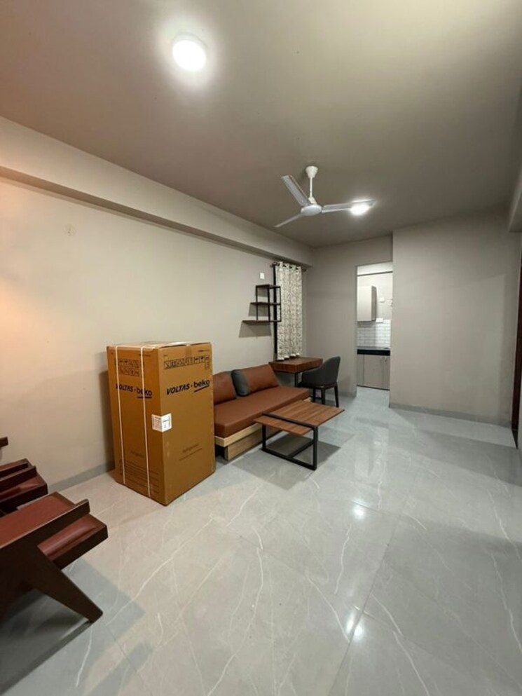 Living Room, dlf-city-phase-iii 1 Bedroom 840 Sq.Ft. Builder Floor In Sector 24 Gurgaon 9854803