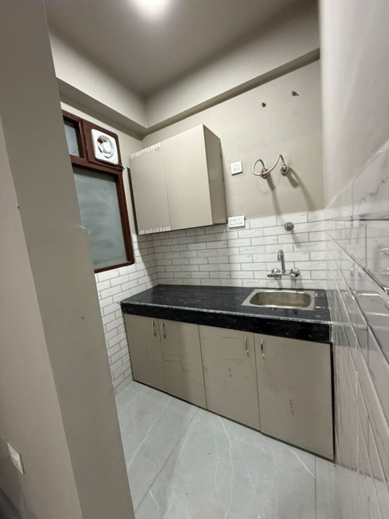 Kitchen, dlf-city-phase-iii 1 Bedroom 840 Sq.Ft. Builder Floor In Sector 24 Gurgaon 9854803
