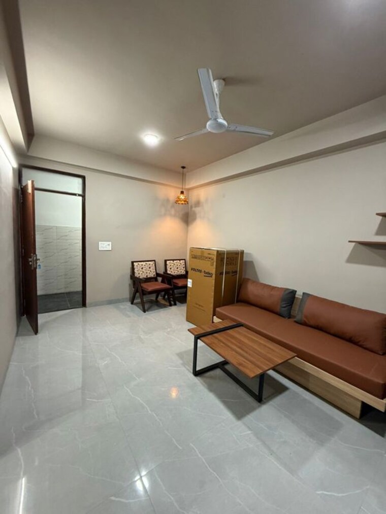 Living Room, dlf-city-phase-iii 1 Bedroom 840 Sq.Ft. Builder Floor In Sector 24 Gurgaon 9854803