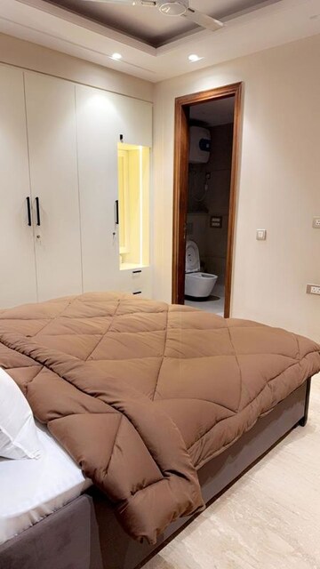 Master Bedroom in 3.5 BHK Builder Floor at Safdarjung Enclave – for Rent