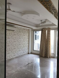 3 BHK + Servant Room Builder Floor For Rent in Chittaranjan Park