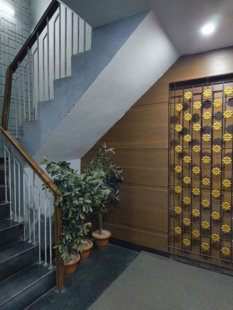 Balcony, greater kailash ii 3 Bedroom 300 Sq.Yd. Builder Floor In Greater Kailash ii Delhi 9854855