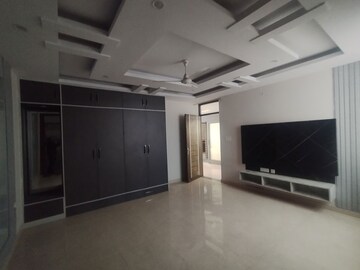 Kitchen in 6 BHK Independent House at Vineet Khand – for Sale