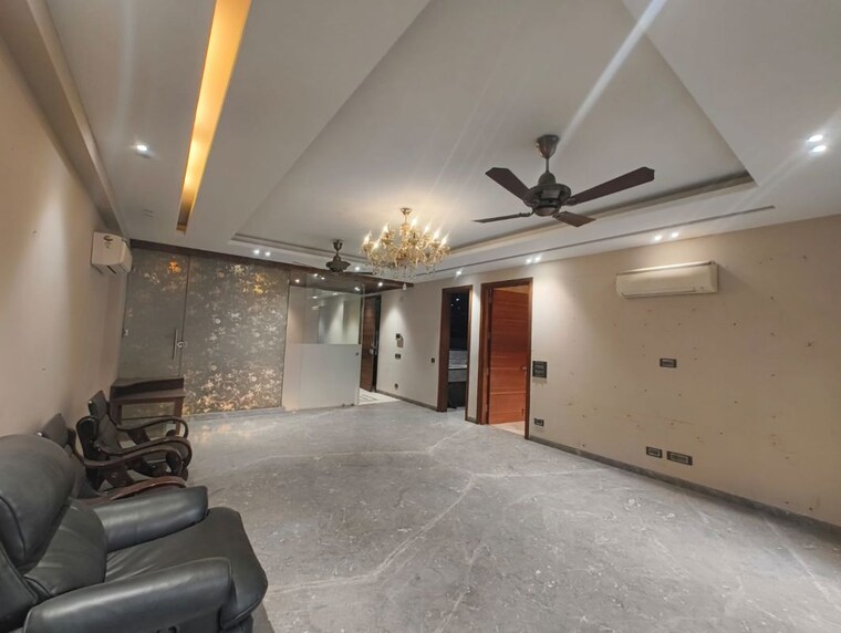Room, greater kailash ii 4 Bedroom 310 Sq.Yd. Builder Floor In Greater Kailash ii Delhi 9854861
