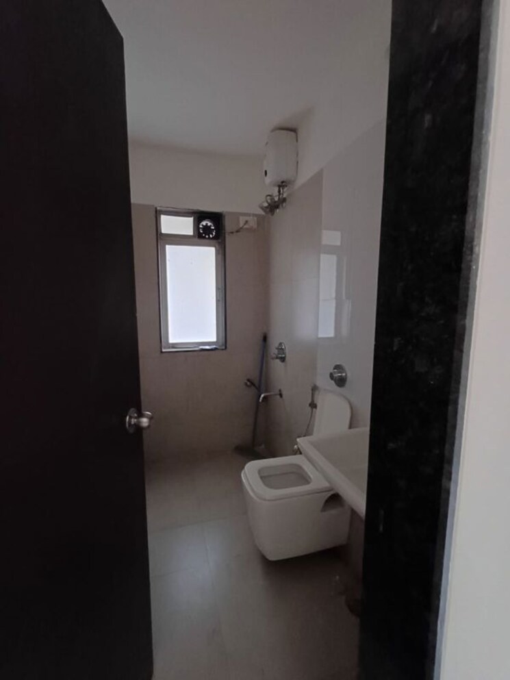 Bathroom, conwood-enclave 3 Bedroom 1200 Sq.Ft. Apartment In Vasant Vihar Thane 9854862