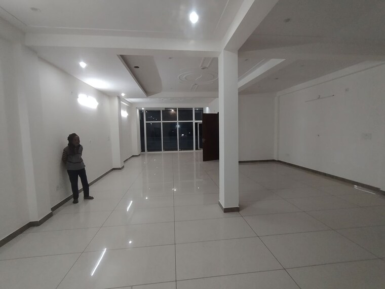 undefined, gomti nagar Commercial Office Space 1450 Sq.Ft. In Gomti Nagar Lucknow 9847636