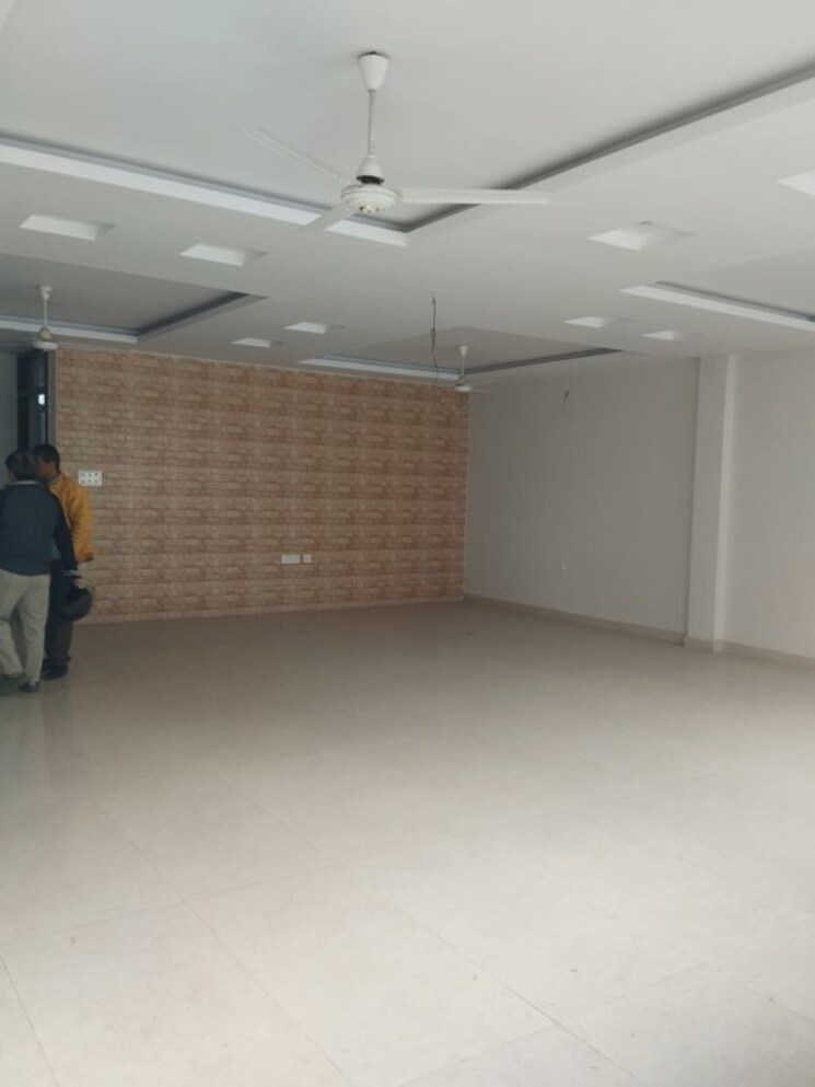 Team Area, gomti nagar Commercial Office Space 1460 Sq.Ft. In Gomti Nagar Lucknow 9854839