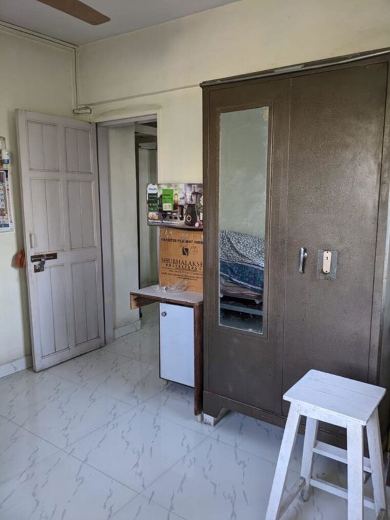 Bathroom, malad east 1 Bedroom 450 Sq.Ft. Apartment In Malad East Mumbai 9854888