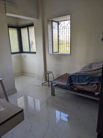 Bedroom in 1 BHK Apartment at Malad East – for Rent