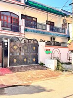 6 BHK + Pooja Room,Study Room,Extra Room 250 Sq.Yd. Independent House in Sector-1