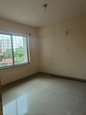 Room in 3 BHK Apartment at Manav Silver Skyscapes, Wakad – for Sale