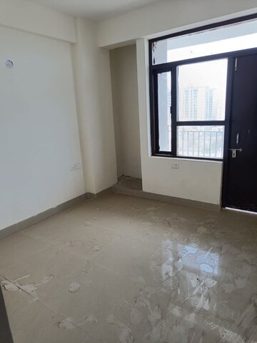 2 BHK Apartment For Rent in Adore Happy Homes, Sector 86