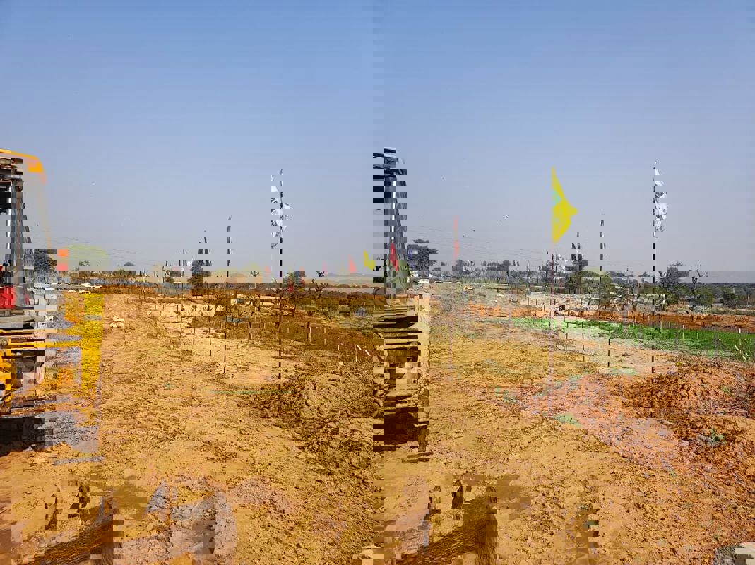 Plot For Sale in Renwal Manji